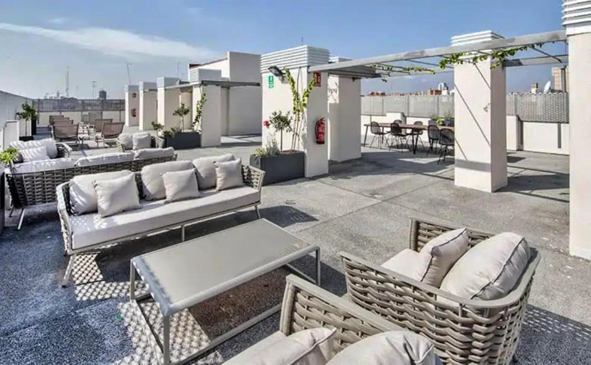 Livensa Living Studios Valencia Marina Real Valência Exterior foto
